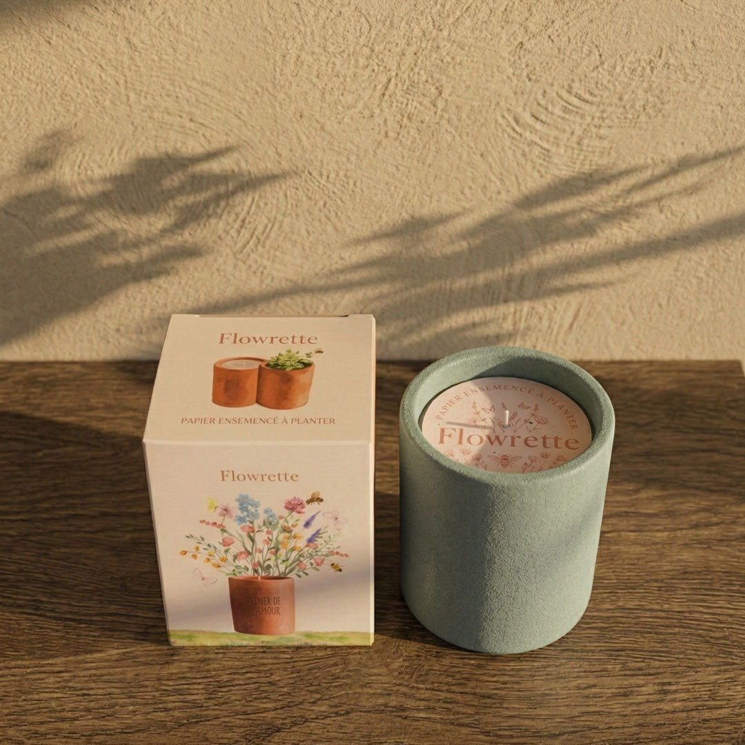 Flowrette Amour bougie parfumée bleu pailleté fleur de lin