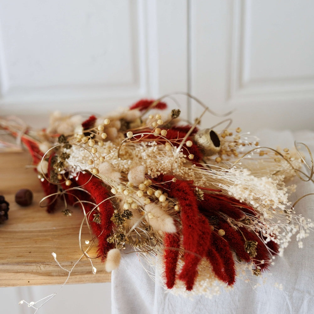 Flowrette Noël Bouquet de Noël de face fleurs séchées rouge doré