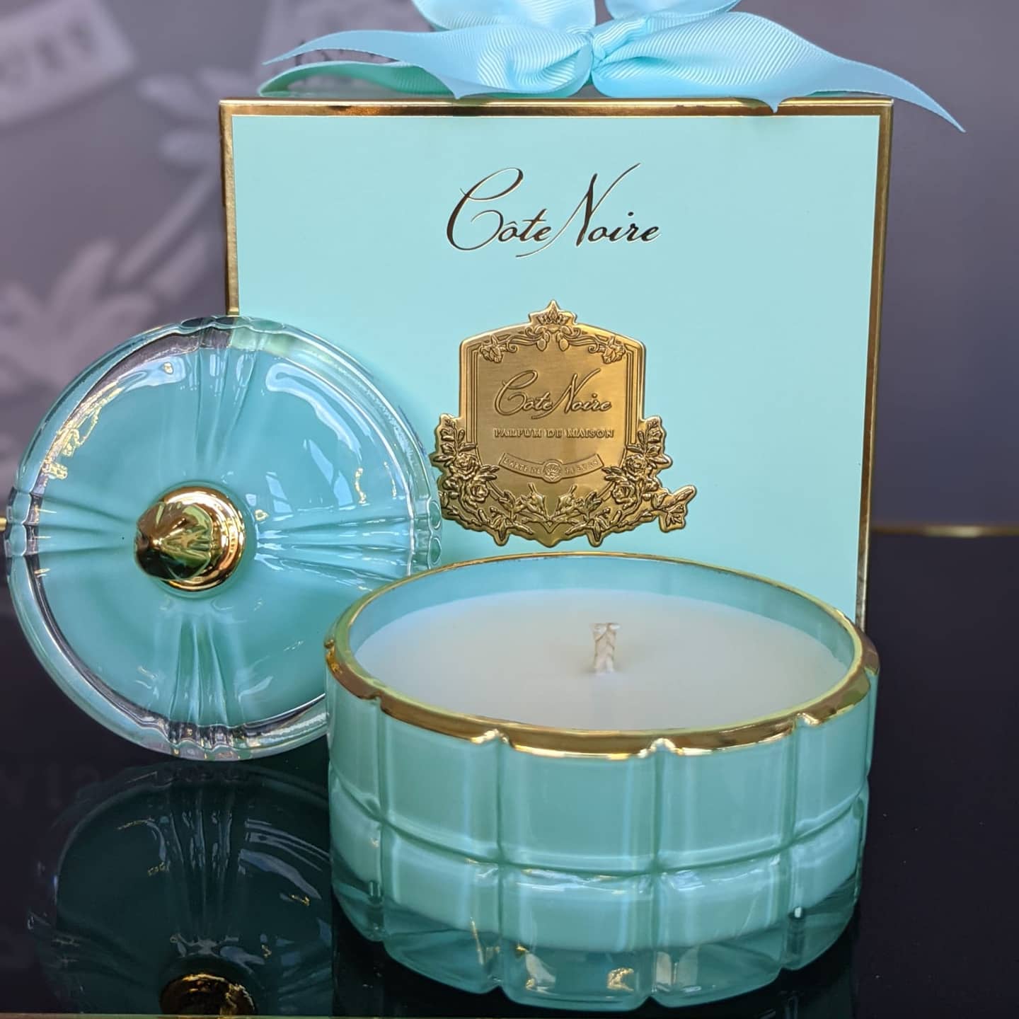 Côte Noire Art Deco GML45001 bougie Persian Lime 200g bleue