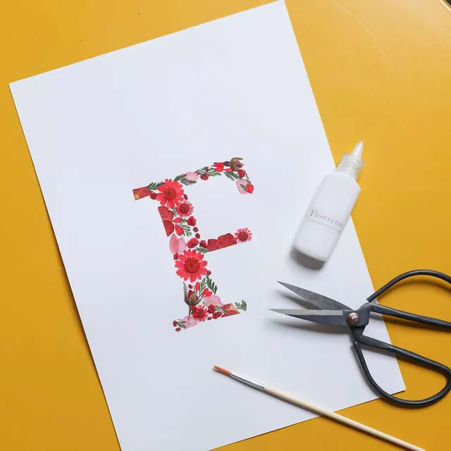 Flowrette Loisirs créatifs Kit DIY herbier abécédaire rouge