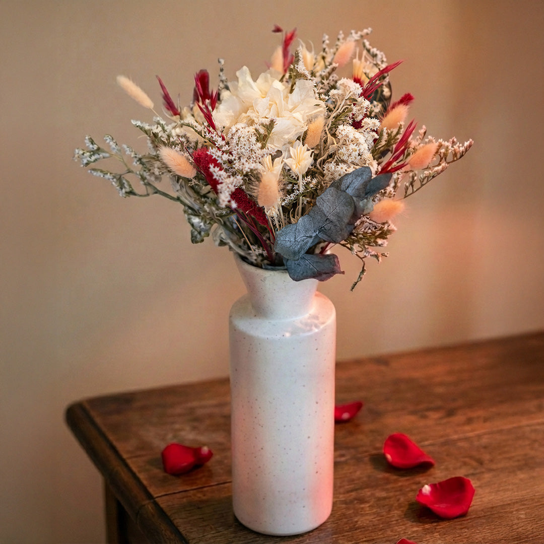 Flowrette Cupidon bouquet fleurs séchées M hortensia blanc