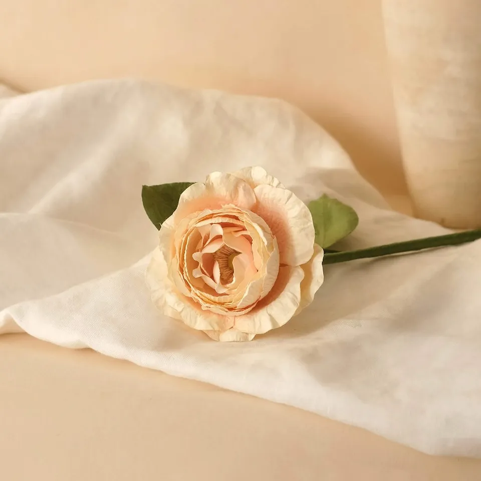 Flowrette Camélia fleur en papier pêche x1