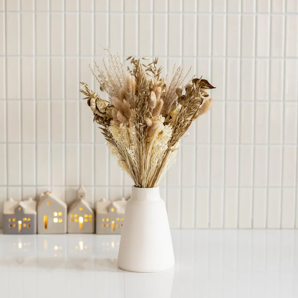 Flowrette Fleurs séchées Bouquet de Noël doré eucalyptus