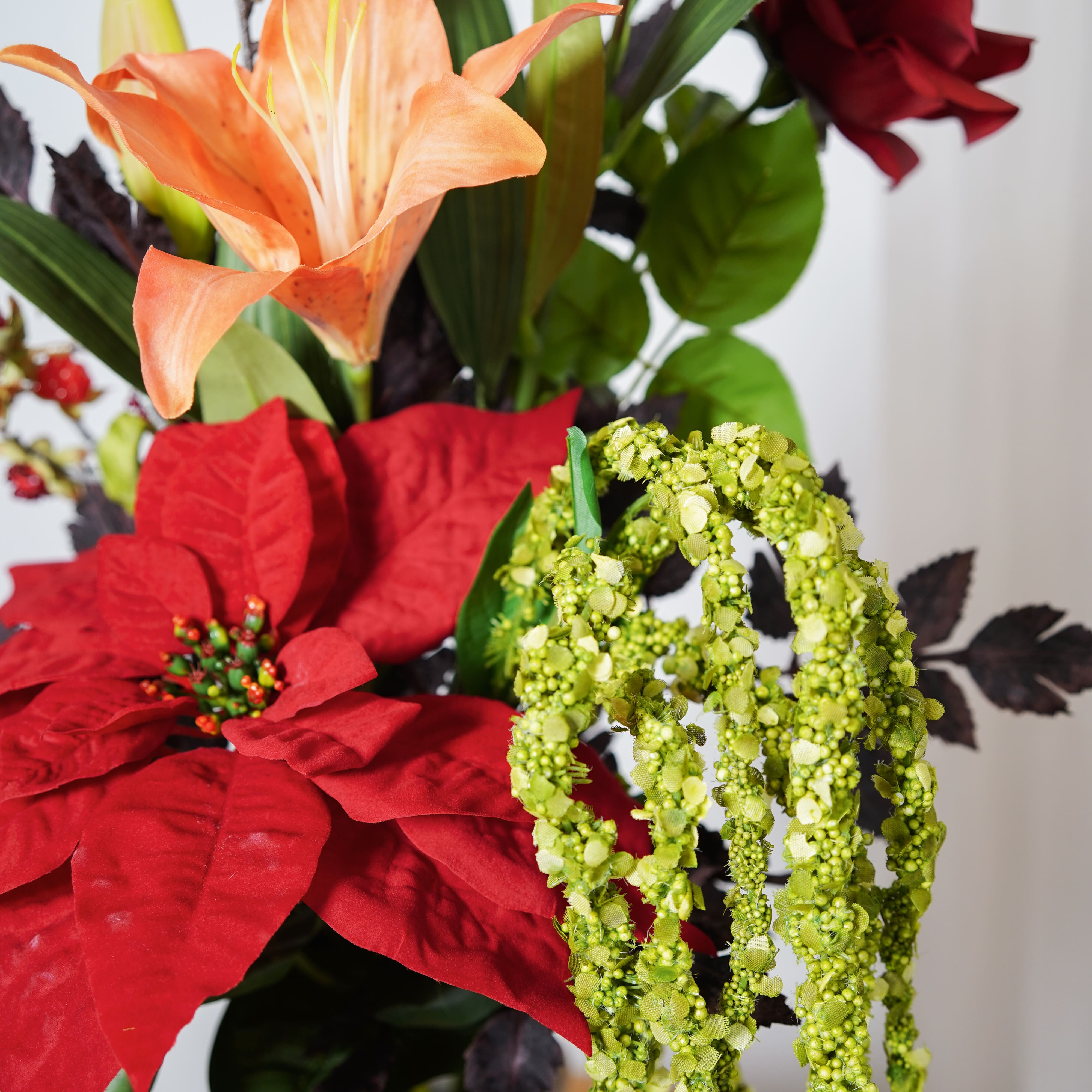 Flowrette Gabrielle bouquet artificiel rouge orange feuillage