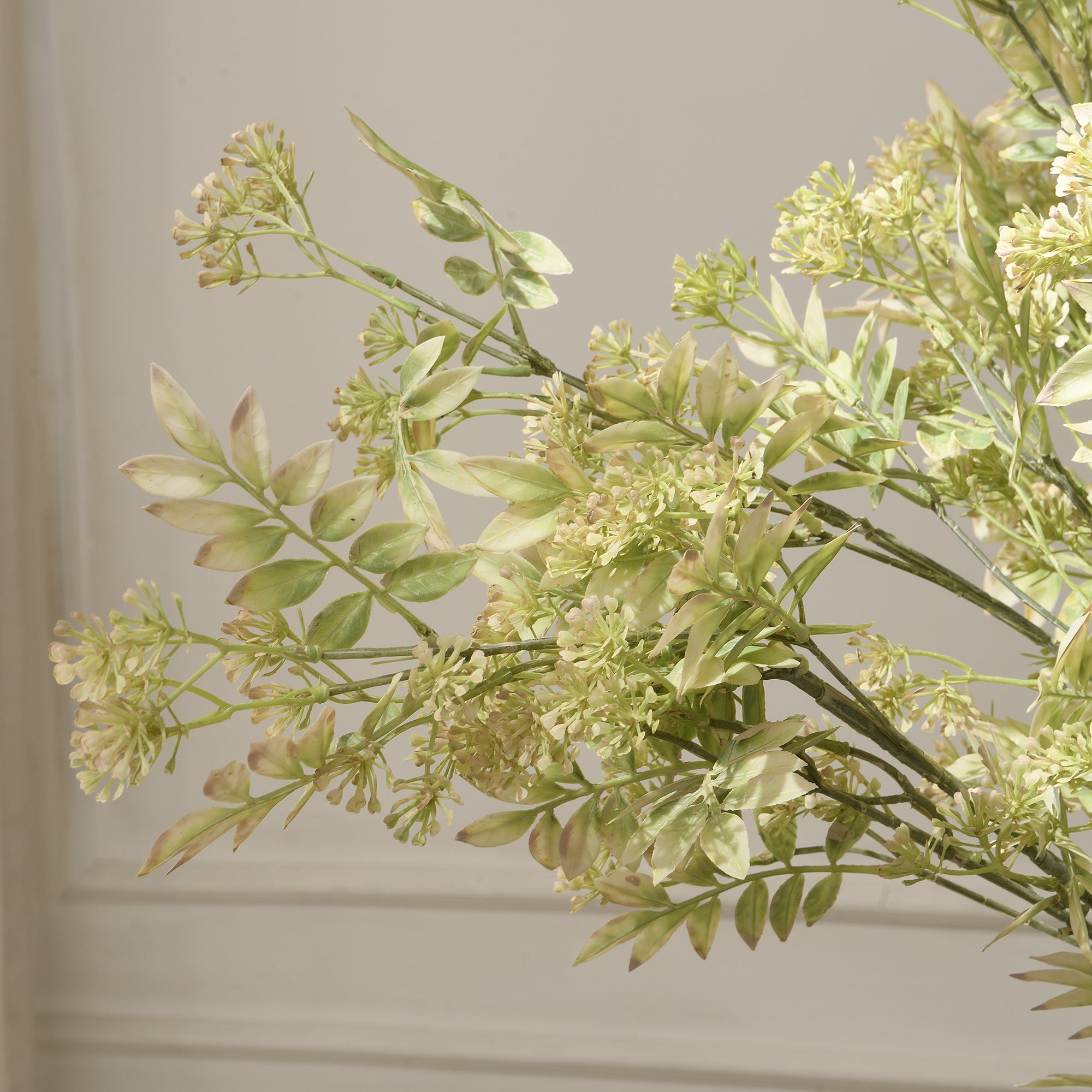 Sia Home Feuillage pointu avec fleurs 110 cm feuillage artificiel blanc