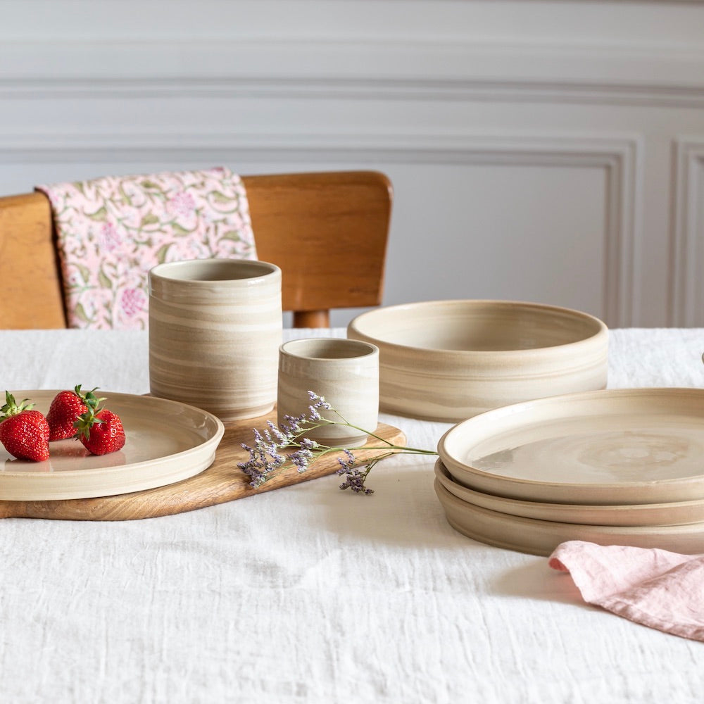 Flowrette Gaïa plateau céramique grès 28 cm fait main