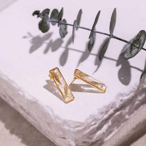 Flowrette Perline petites boucles d'oreilles fleurs séchées doré
