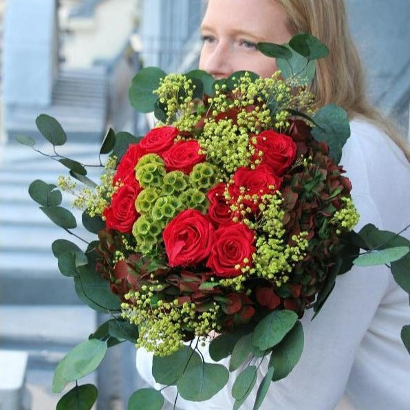 ATELIERS OUCHAMP Bouquets Rue Stendhal bouquet roses rouges 40 cm