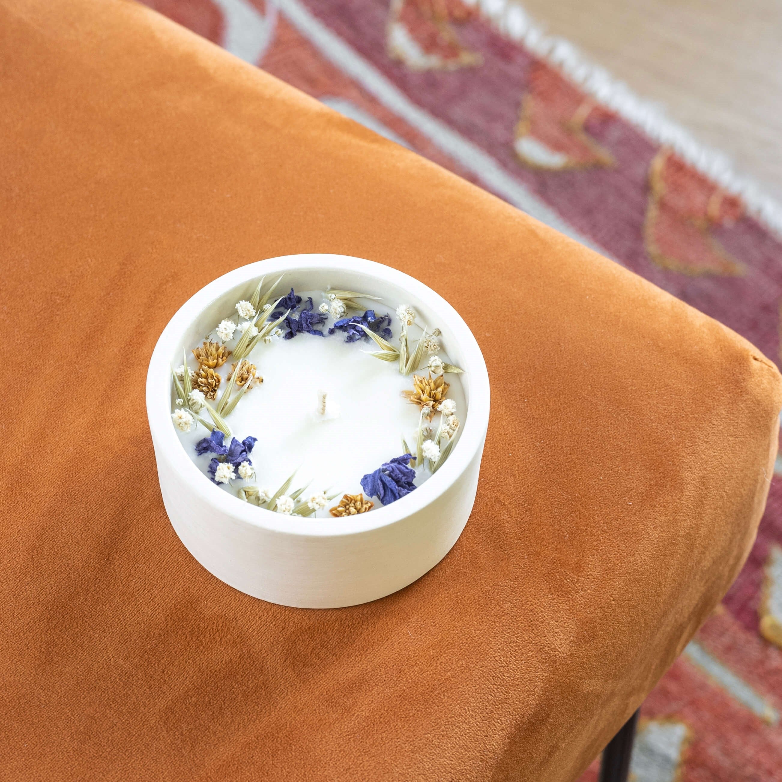 Flowrette Fleur d'acacia bougie fleurie parfumée bleue
