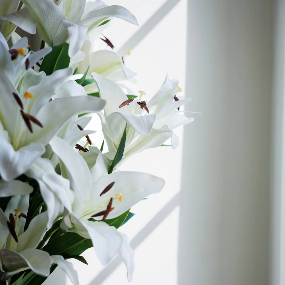 Flowrette Fleurs artificielles lys blanc artificiel x1 3 têtes