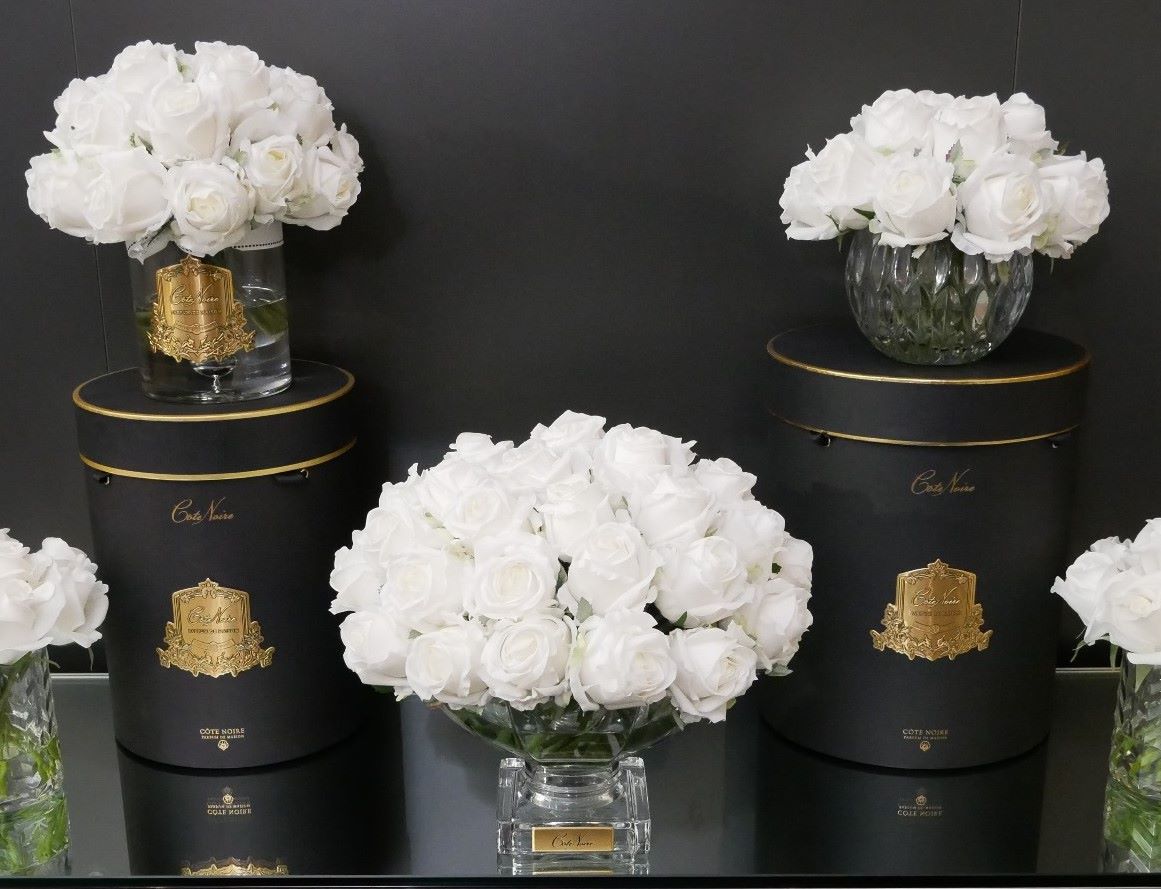 Côte Noire Grand Bouquets RRB01 bouquet rond boutons roses blancs