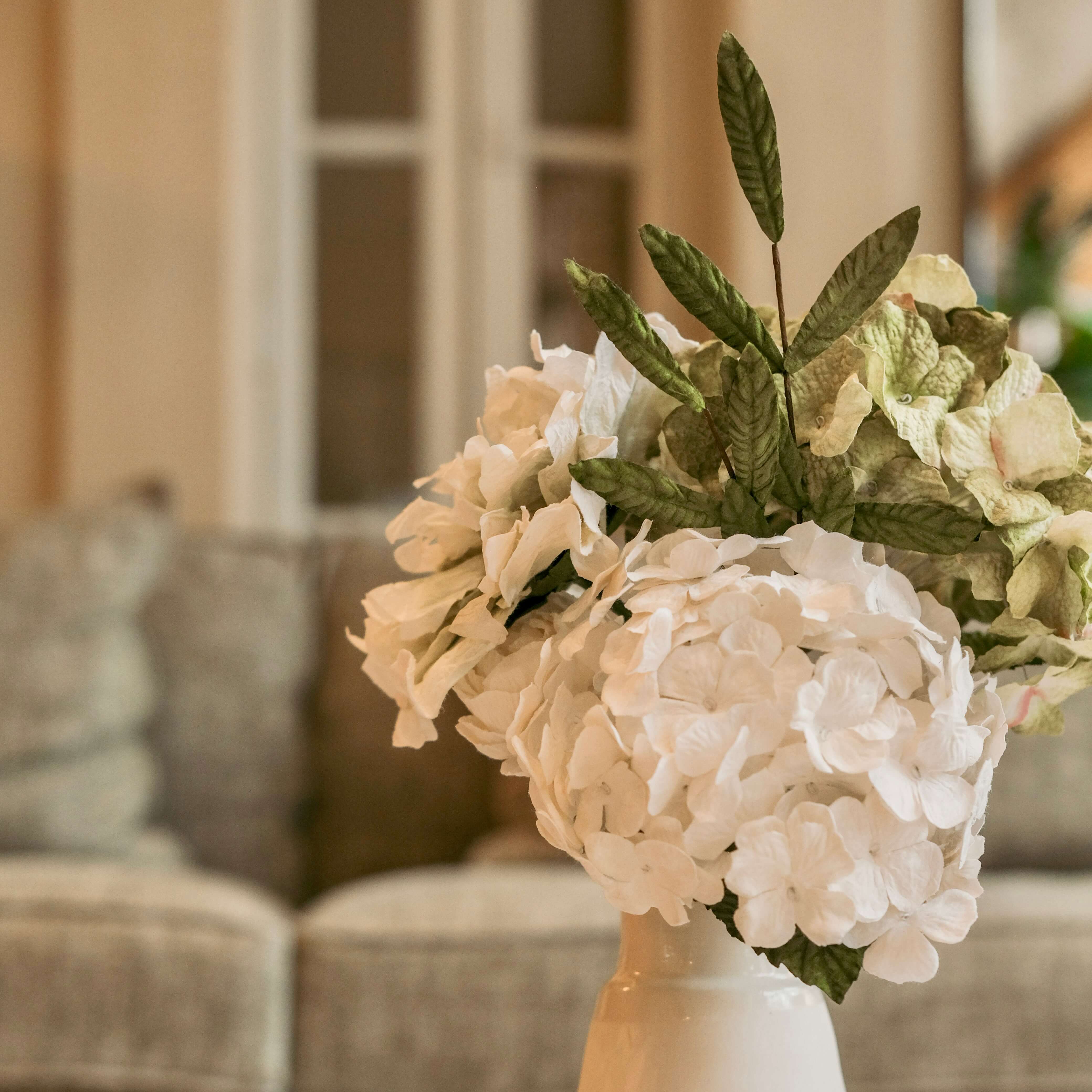 Flowrette Redon bouquet papier hortensia pivoine blanc vert