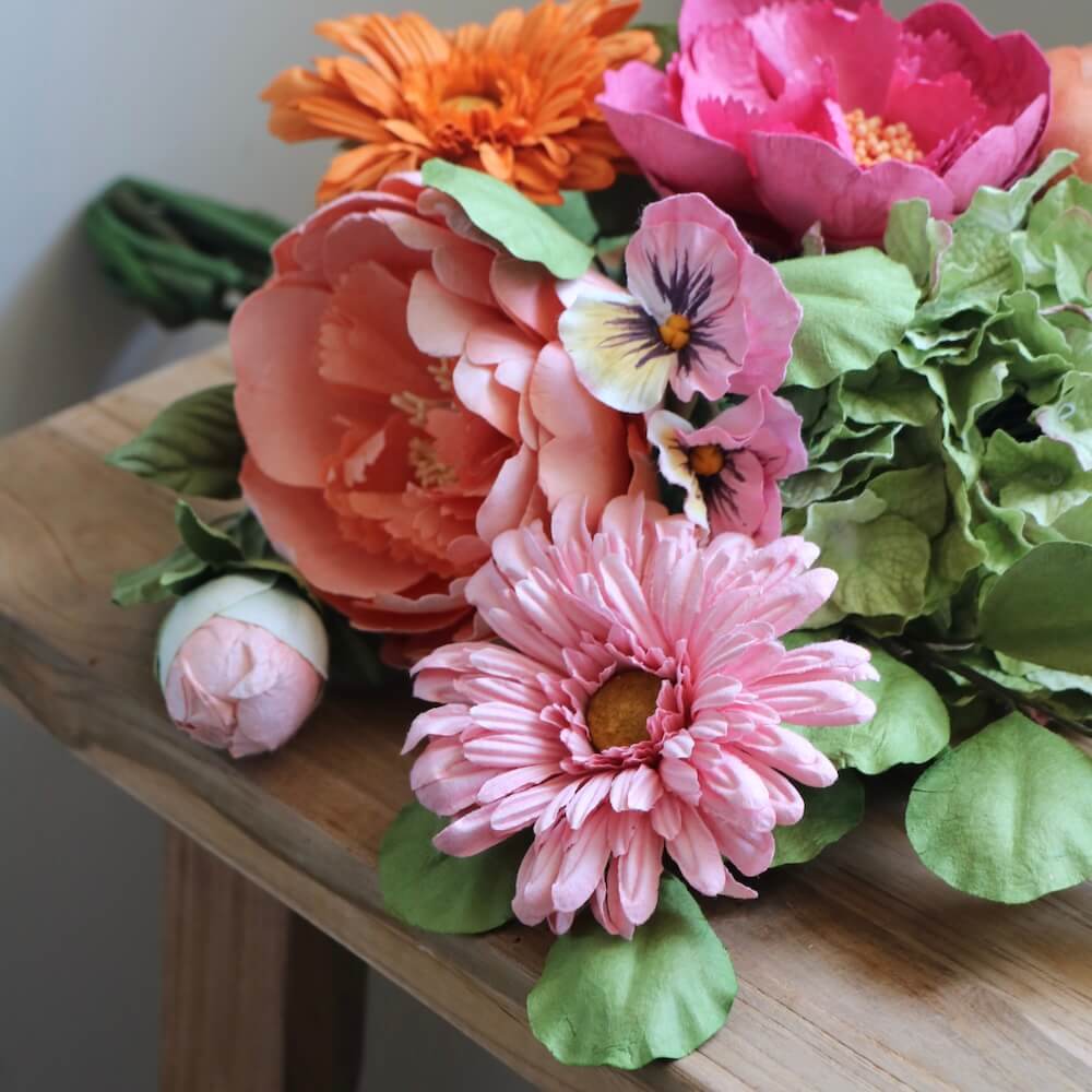 Flowrette Goya bouquet fleurs en papier pivoine gerbera orange rose
