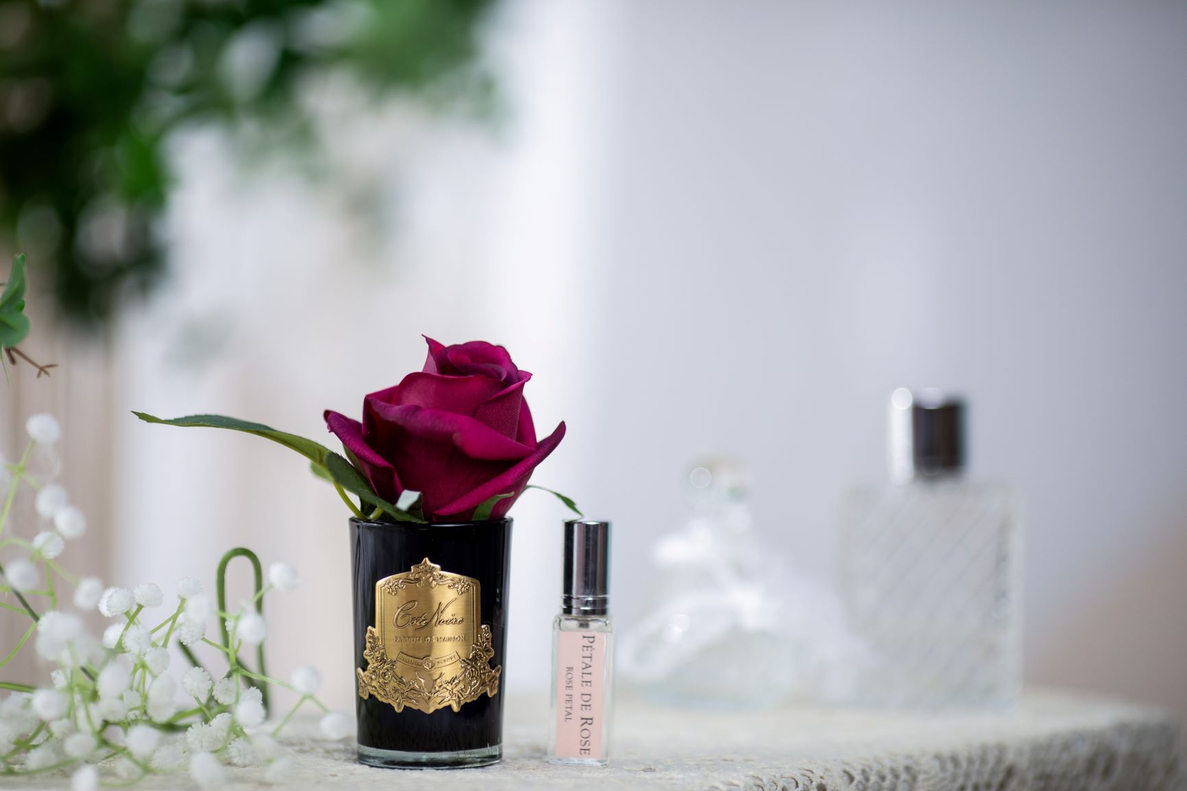 Côte Noire Perfumed Flowers GMRB44 bouton rose rouge carmin