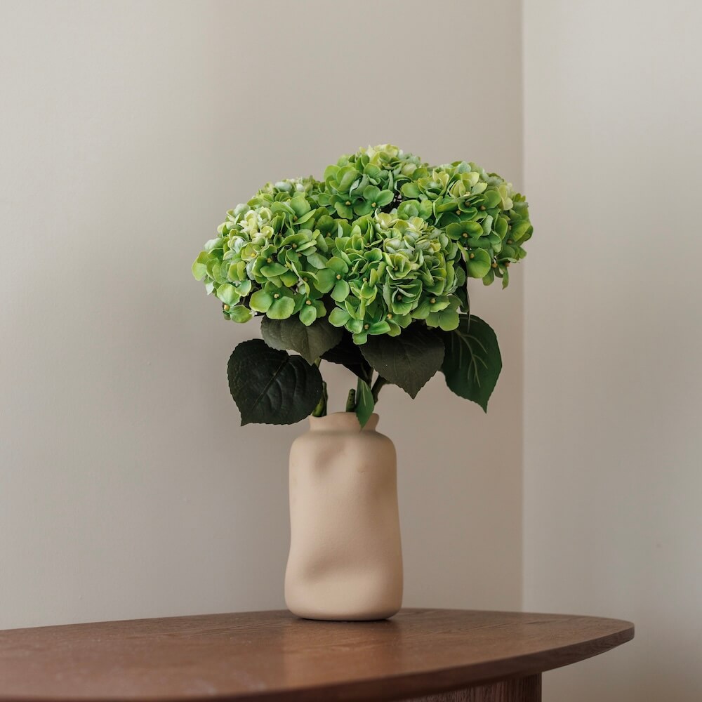 Flowrette Hortensia vert fleur artificielle tige x1