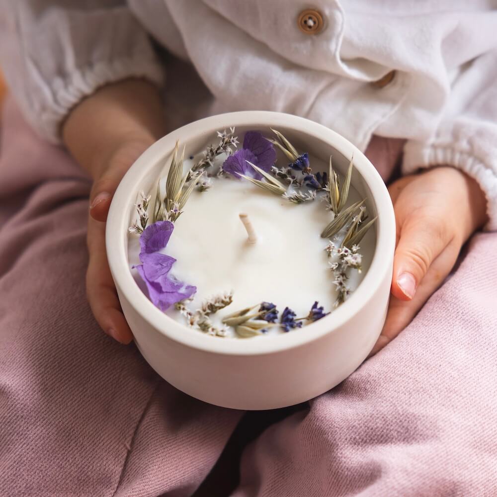 Flowrette Bougies Bougie fleurie lavandin cire soja pot céramique