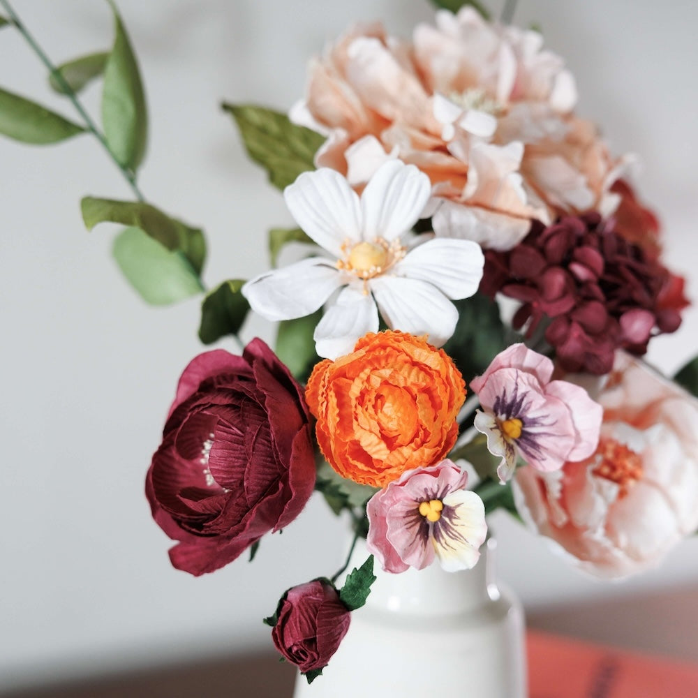 Flowrette Seurat bouquet fleurs en papier blanc corail durable