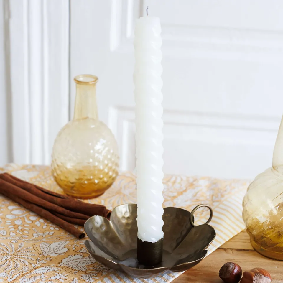 Flowrette Kalika bougeoir fleur laiton doré bougie cierge