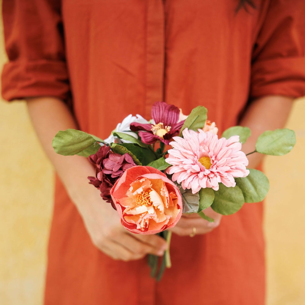 Flowrette Valadon bouquet fleurs papier corail bordeaux