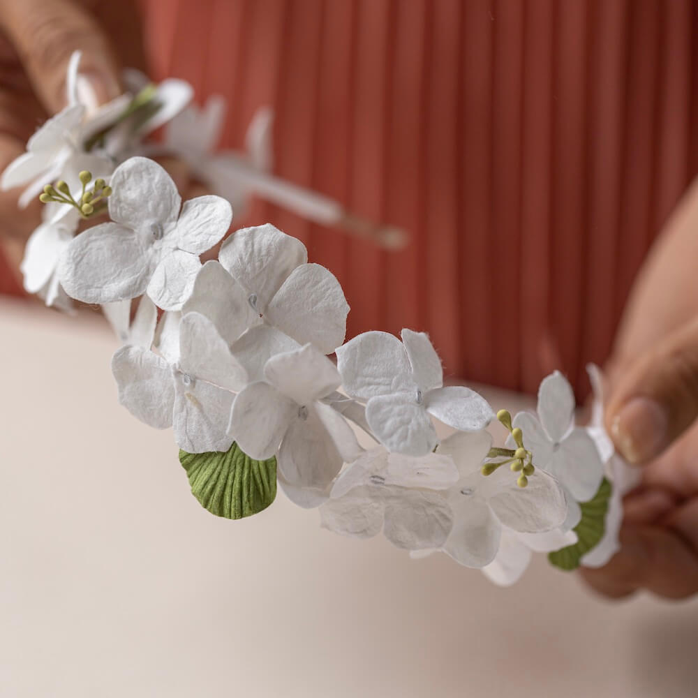 Flowrette Serre-tête papier blanc vert S mariage