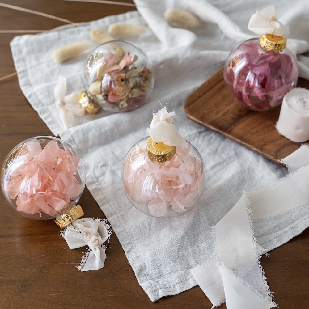 Flowrette Décoration boules Noël hortensia rose lot 4