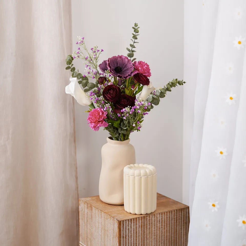 Flowrette Emeline bouquet artificiel blanc violet durable