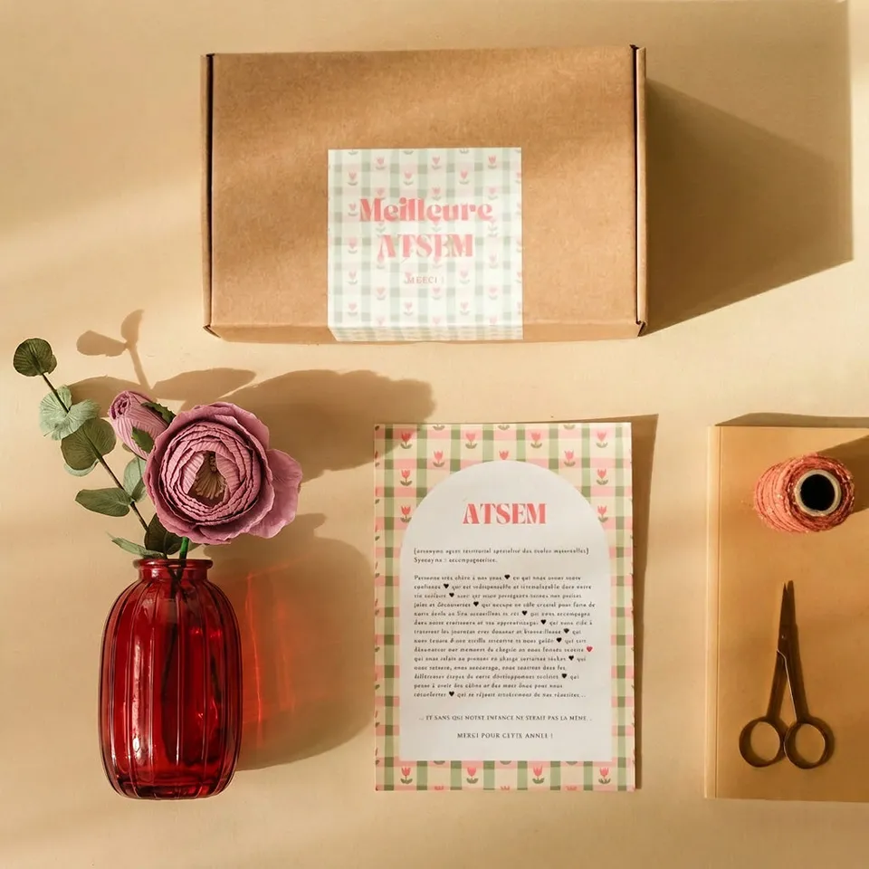 Flowrette Coffret Meilleure ATSEM rose papier vase verre