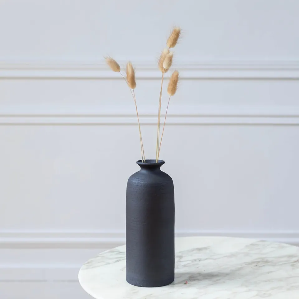 Flowrette Terre Noire vase terre cuite noire taille S