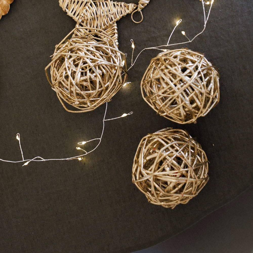 Flowrette Décoration Boules Noël Osier Doré x5 tressées