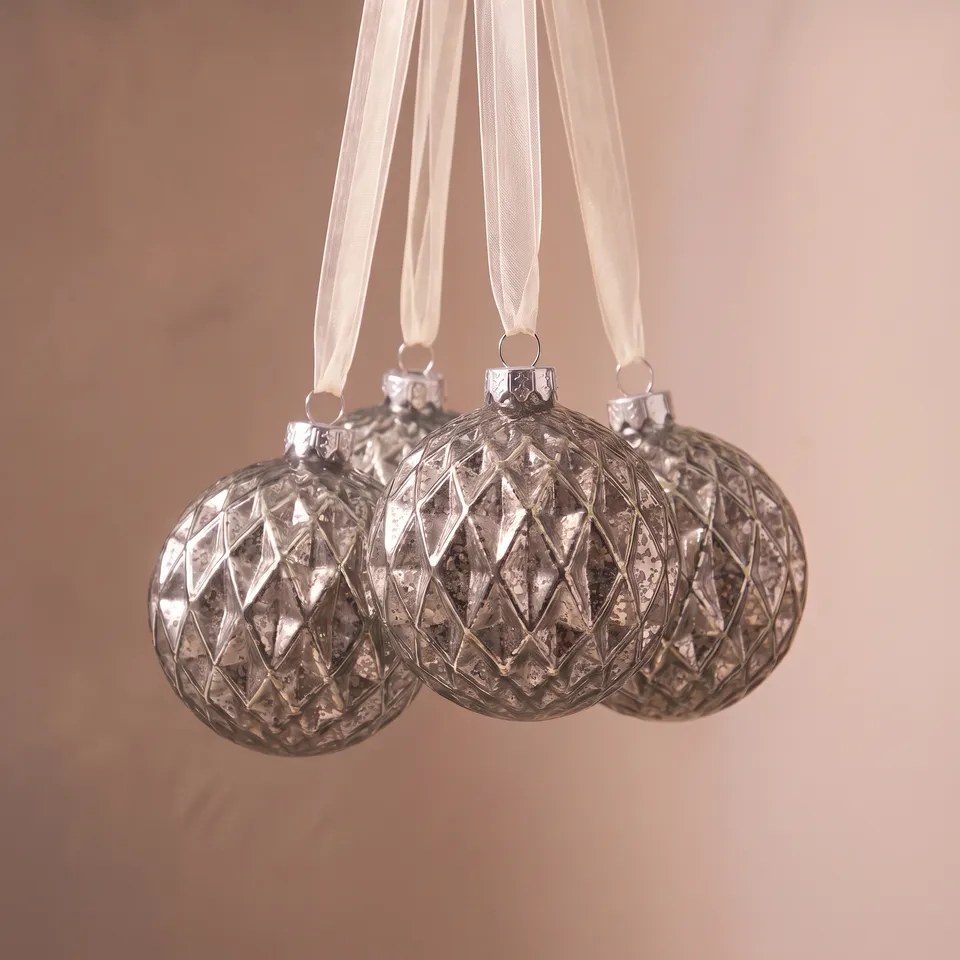 Sia Boules et suspensions coffret 4 boules 8 cm doré