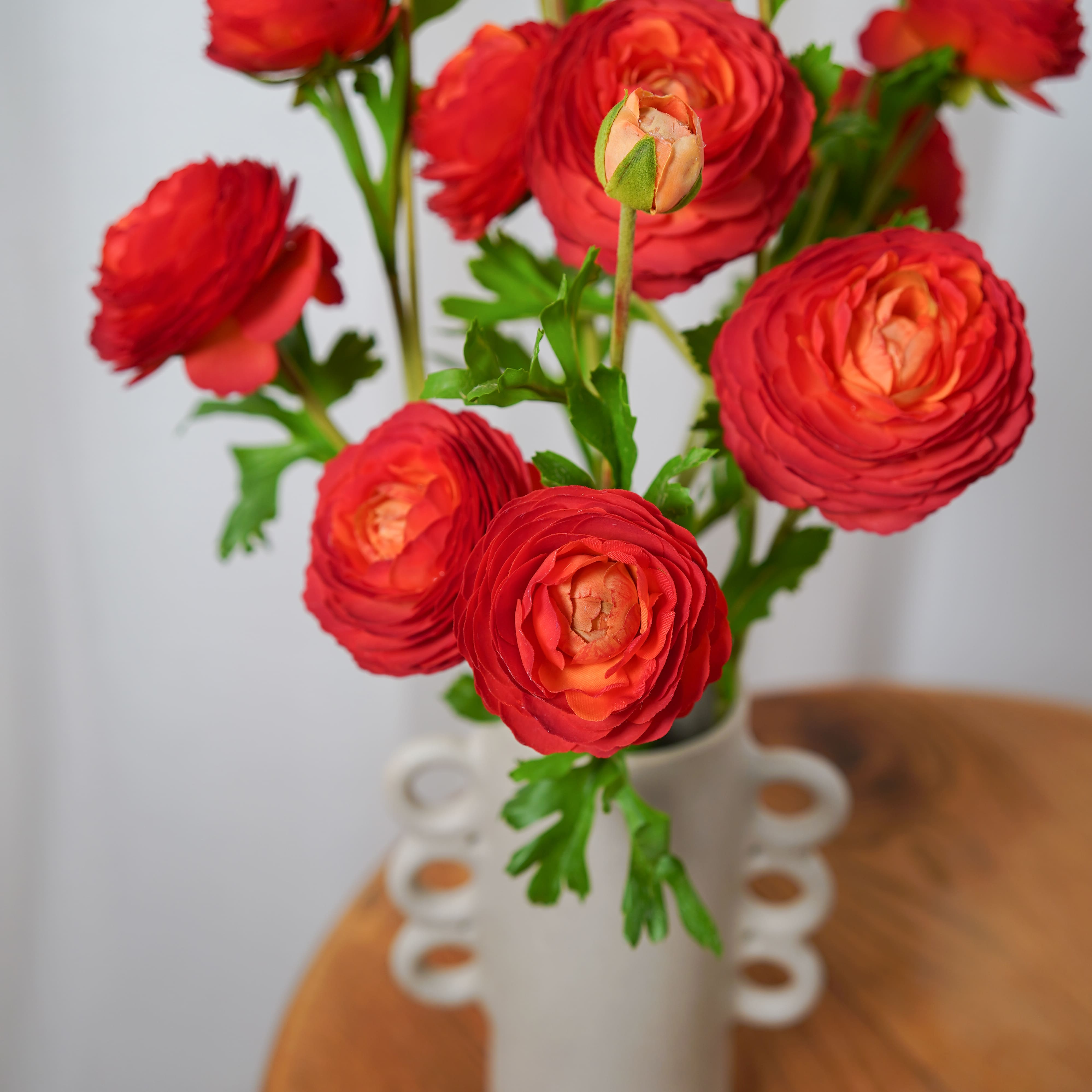 Flowrette Renoncule Rouge fleur artificielle Real Touch x1