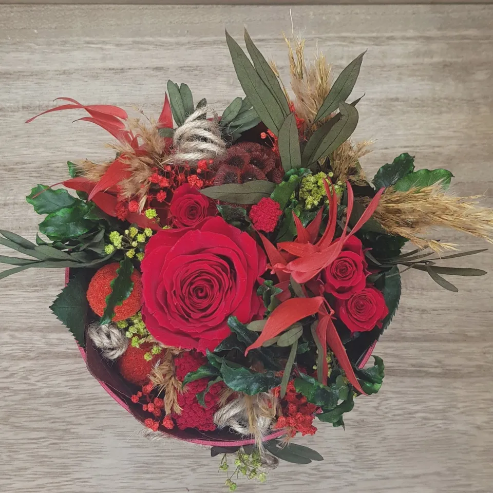 Ateliers Ouchamp Boîtes Place Edouard 7 boîte roses rouges 14 cm