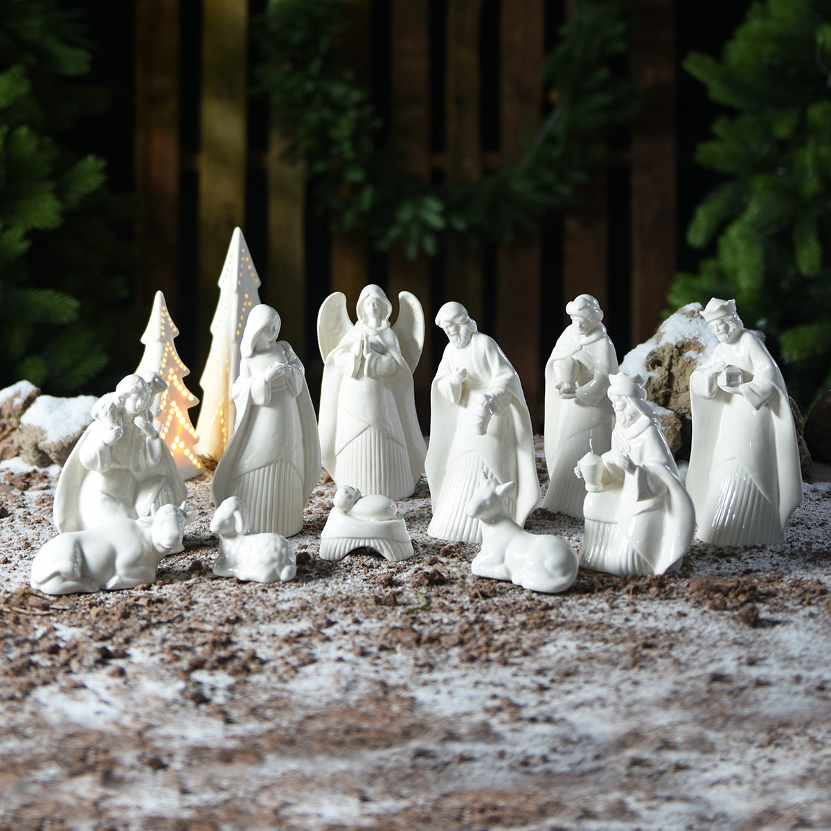 Sia Home Aria Statue Sapin de Noël lumineux blanc 23 cm porcelaine