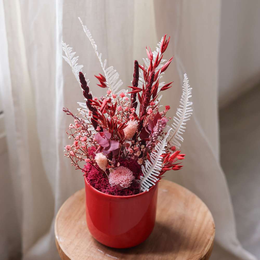 Flowrette Fleurs Séchées Composition Amour Pot Rouge