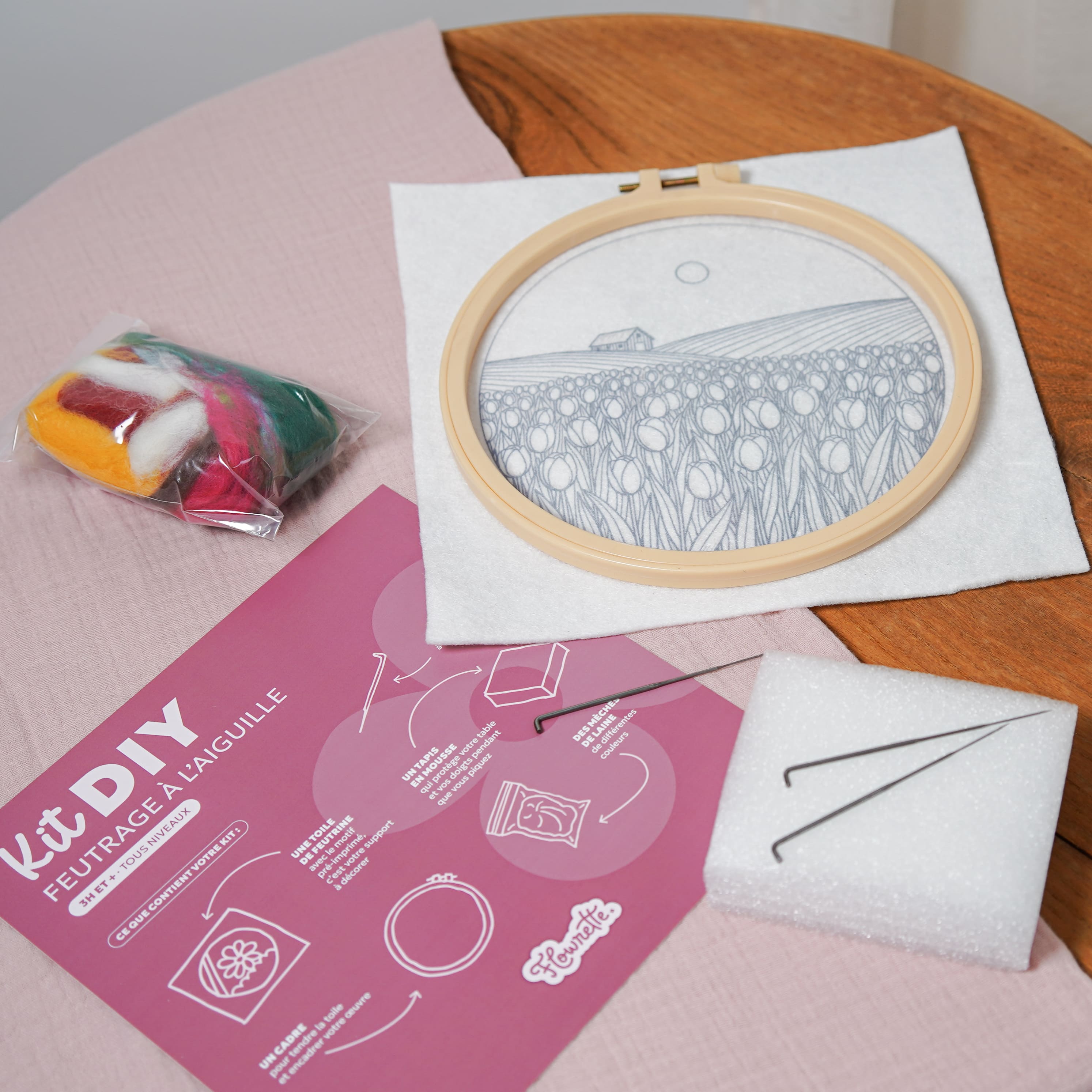Flowrette Kit DIY Feutrage Aiguille Tulipes laine 20 cm