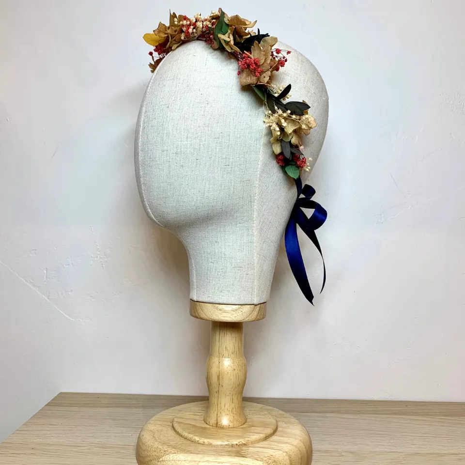Ateliers Ouchamp Rue Férou couronne cheveux fleurs stabilisées