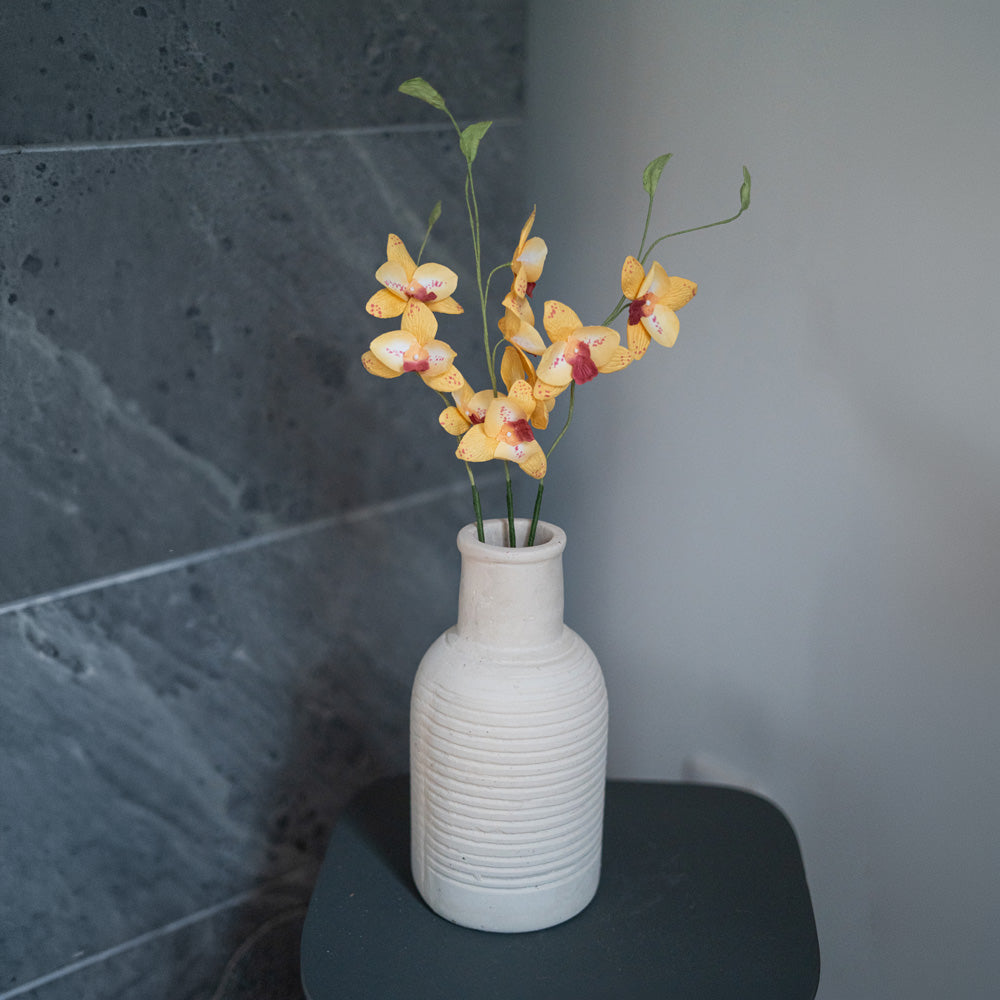 Flowrette Vanda orchidée en papier jaune x1 tige