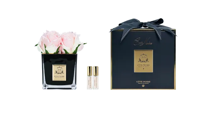 Côte Noire Couture Rosebuds 4 roses champagne vase noir