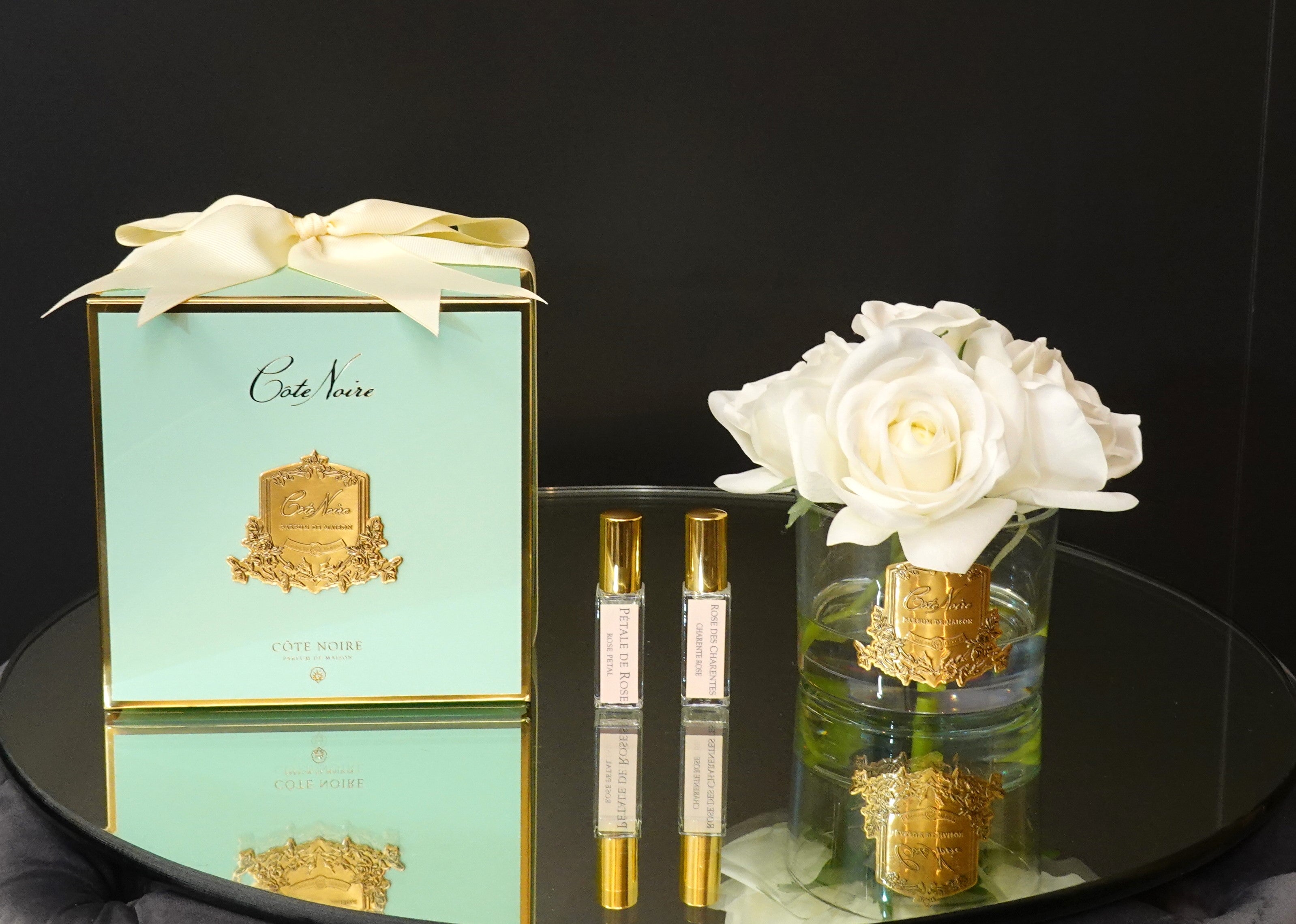 Côte Noire Perfumed Flowers GMR92 bouquet 5 roses ivoire