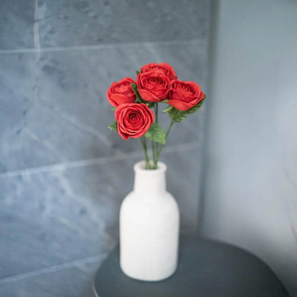 Flowrette rose rouge en papier fleur tige x1 durable
