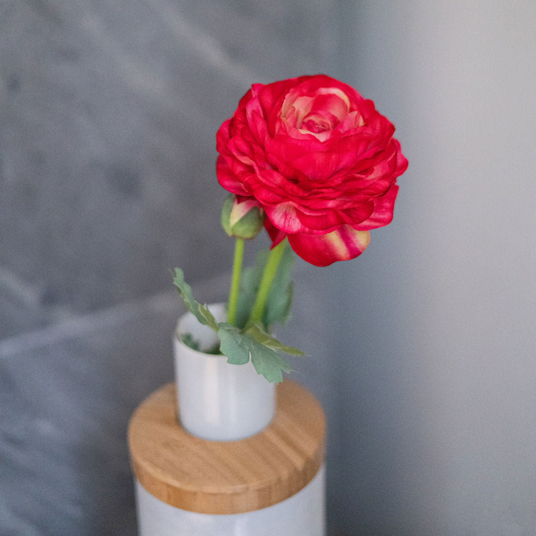Flowrette Renoncule fuchsia fleur artificielle x1 toucher naturel