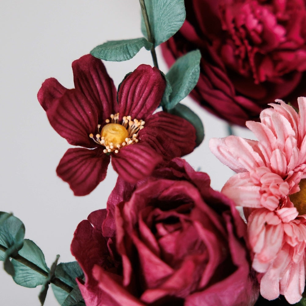 Flowrette Degas bouquet fleurs en papier bordeaux rose