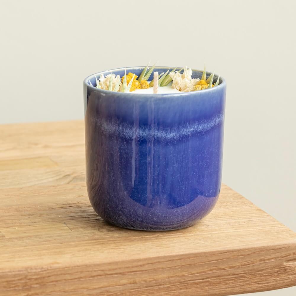 Flowrette Bougie fleurie bougie pot céramique bleu 250 ml coton