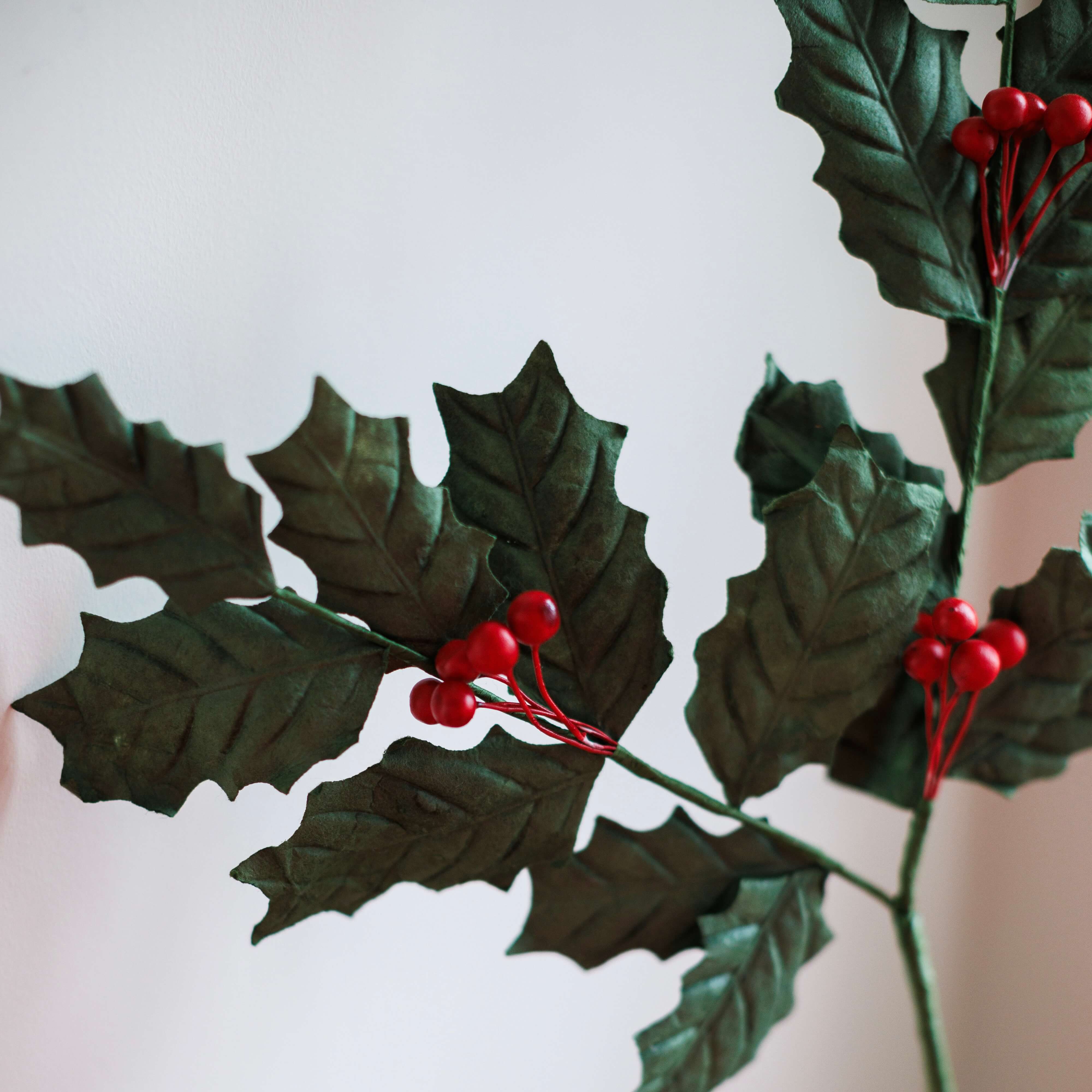 Flowrette Houx branche en papier fleur x1 Noël