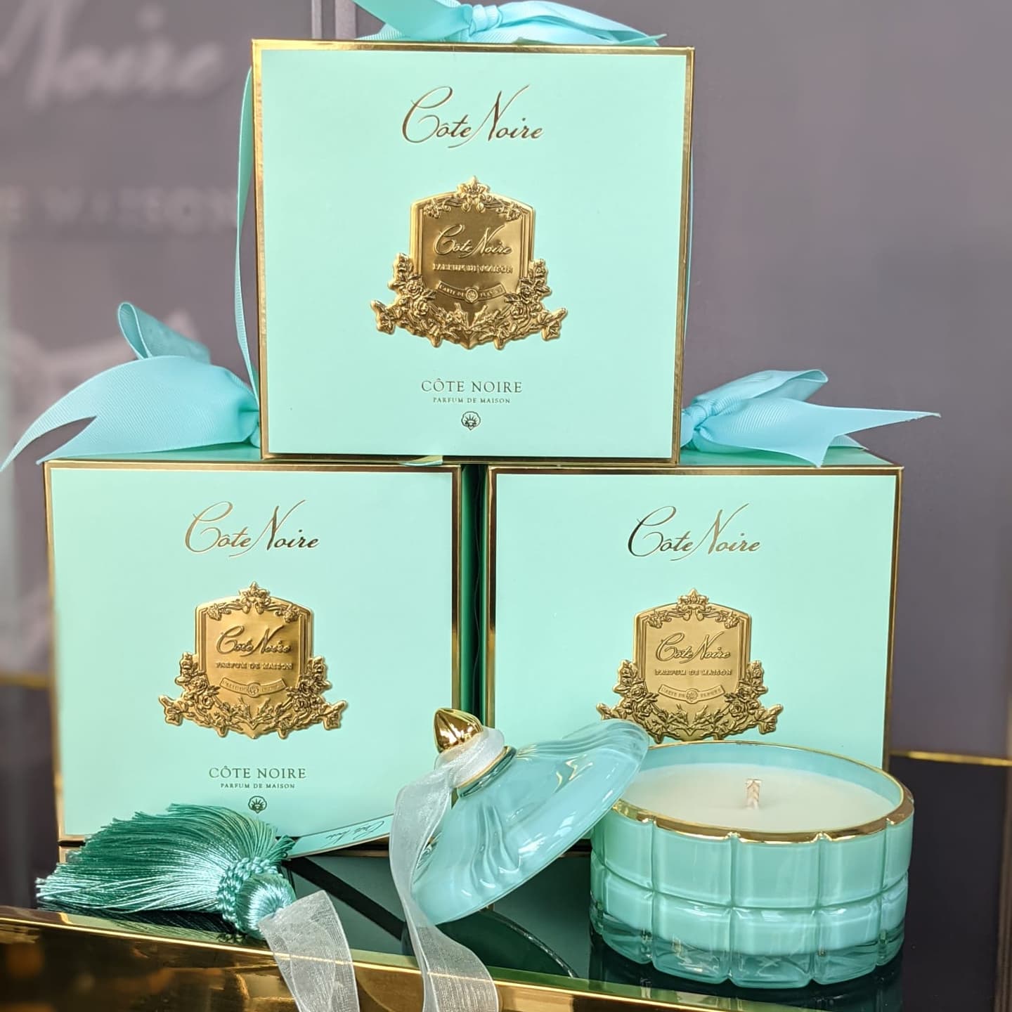 Côte Noire Art Deco GML45001 bougie Persian Lime 200g bleue