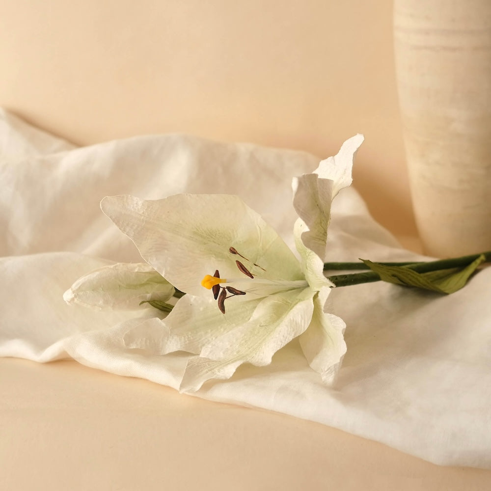 Flowrette Lys fleur en papier blanc cassé à l'unité