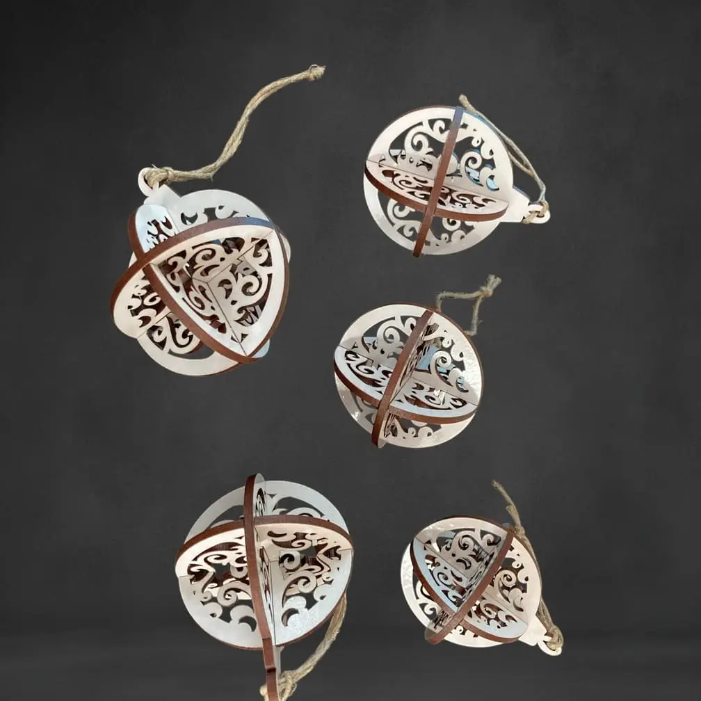 Maison du Sapin Astrid boules de Noël bois blanc lot 10