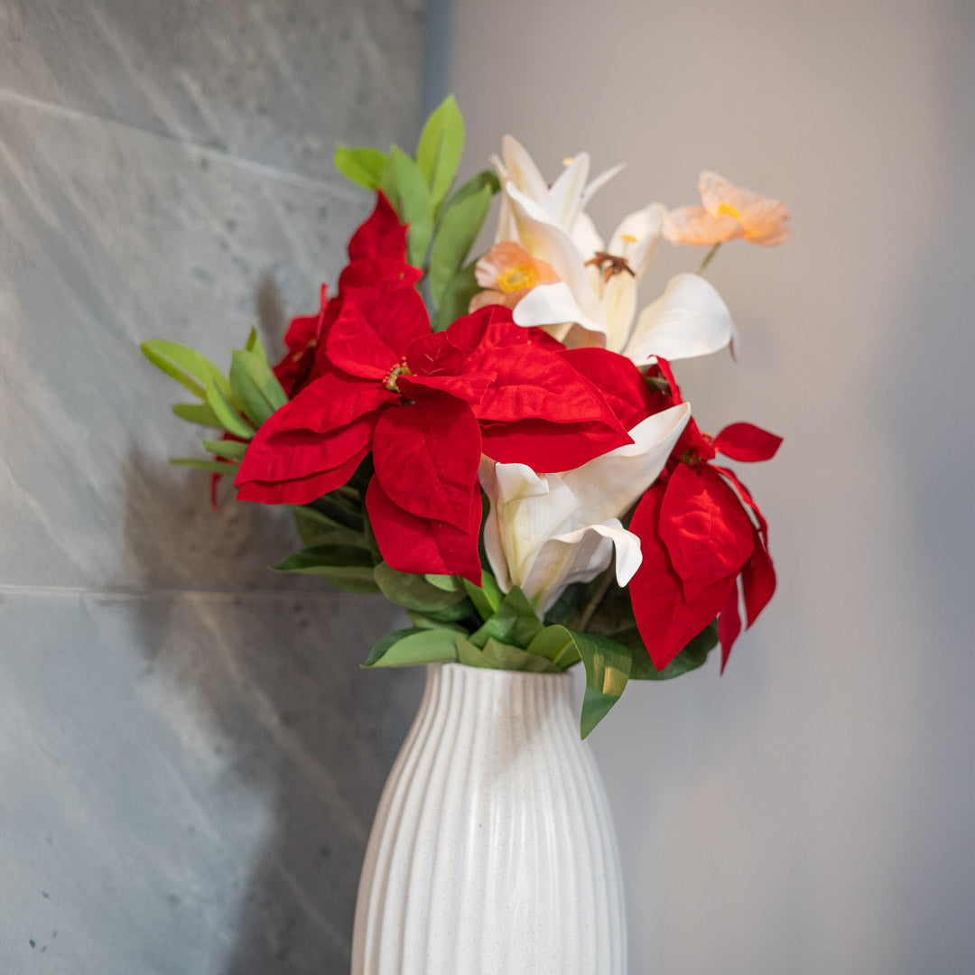 Flowrette Célestine bouquet artificiel blanc corail Noël