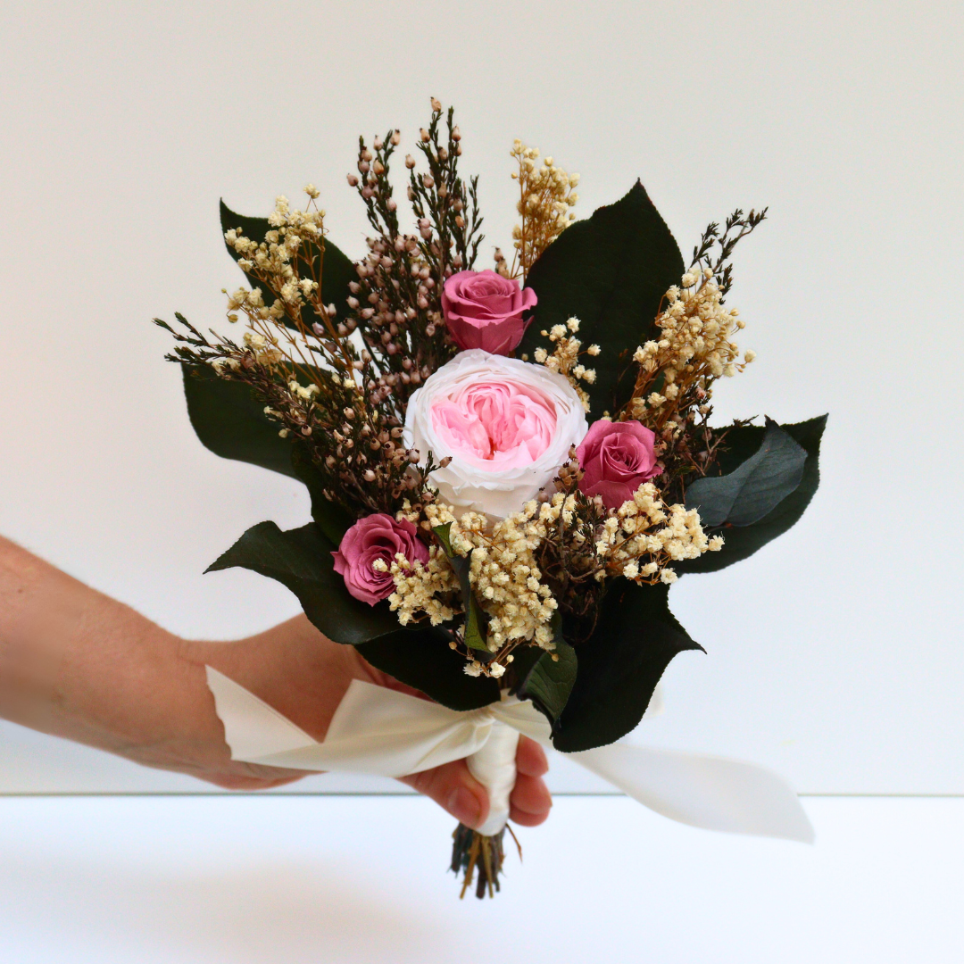Ateliers Ouchamp Mariage Rue de Lota bouquet mariée stabilisé