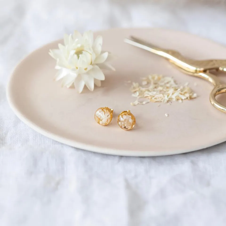 Flowrette kit DIY petites boucles d’oreilles blanches bijou fleuri